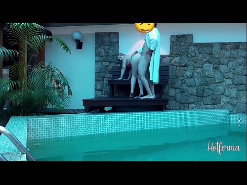 ❤️ Bulla ancillam ad piscinam invitat, sed fervido resistere non potuit Hard porn at la.xinwen1288.top